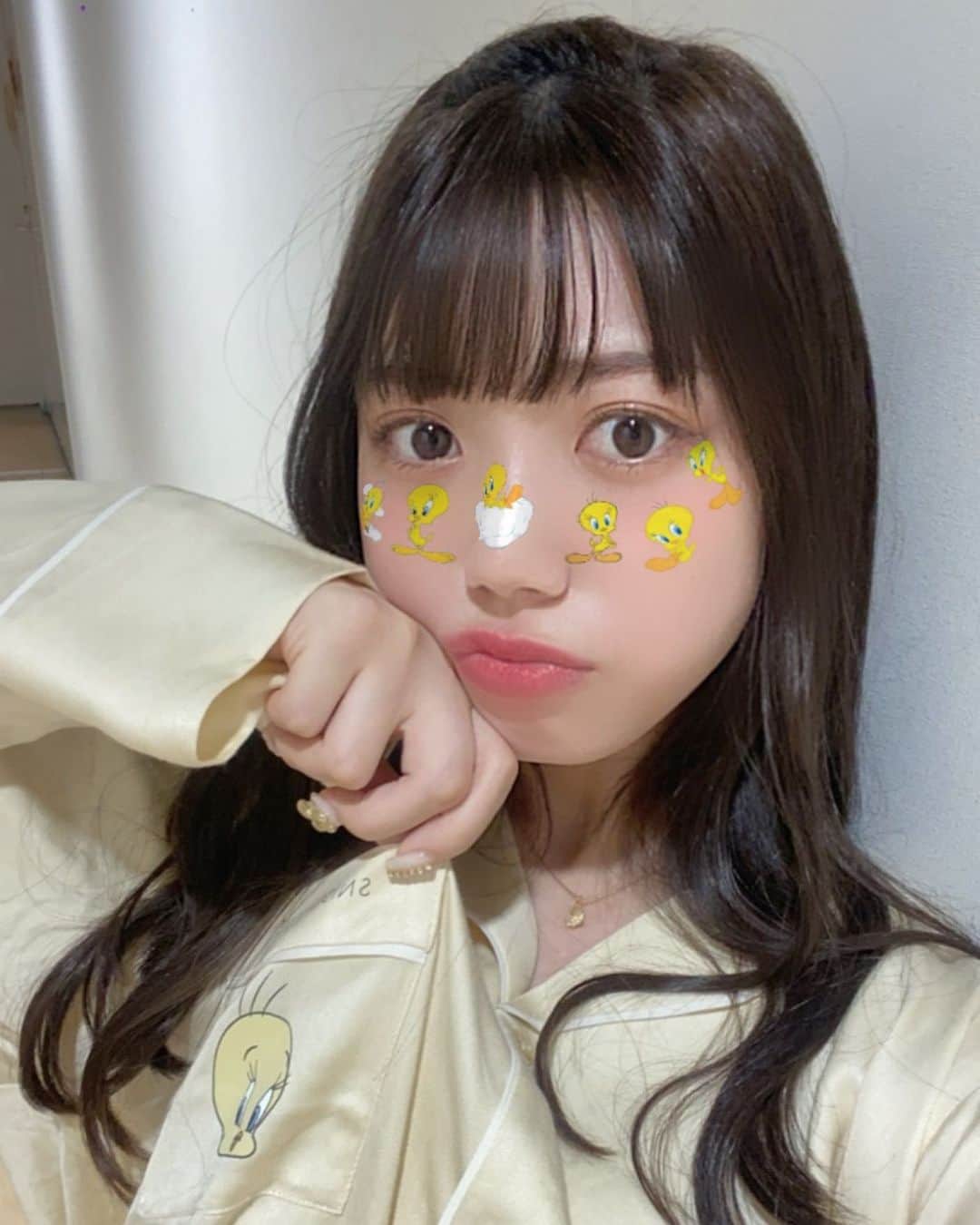 のインスタグラム：「→ トゥイーティーのパジャマ💛 かわいい！いっぱい着る🐥  #tweety #トゥイーティー #パジャマ」