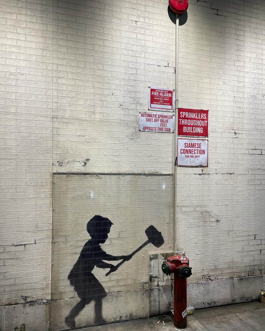 サキ吉さんのインスタグラム写真 - (サキ吉Instagram)「#バンクシーって誰展 🙆‍♀️✨ ． #banksy  #banksyart  #banksyjapan  #バンクシー展  #バンクシー」9月2日 23時12分 - sakikichi1201