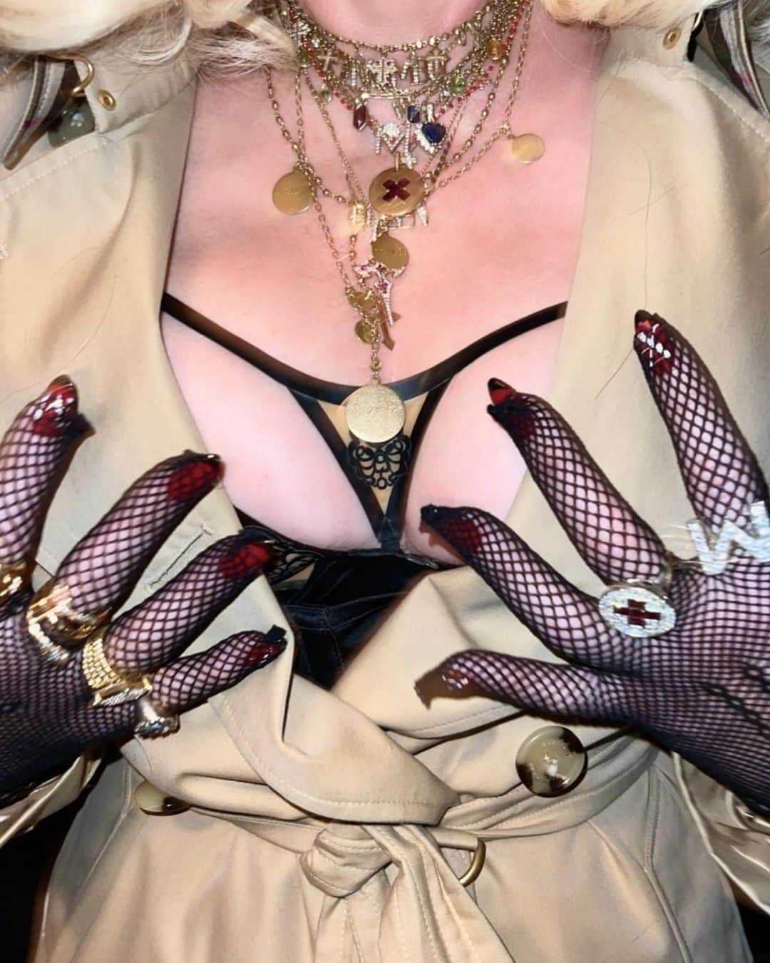 マドンナさんのインスタグラム写真 - (マドンナInstagram)「Madame ❌ is cuming…………🚀🚀🚀」9月3日 0時05分 - madonna