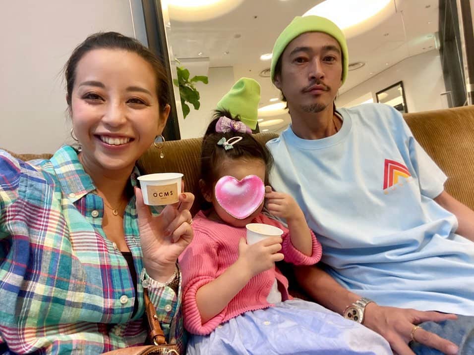 PINKYのインスタグラム：「インスタの調子が悪くて昨日投稿できなかったこと👆  本日、梅田ESTに明日オープンしたメンズ&レディースのセレクトショップOCMS @ocms_official の新店舗にお邪魔しました🌟  素敵なお洋服やアイテムは勿論、オリジナルジェラートがめっちゃ美味しかった🍨😍  ・・・  #love #happy #family #momlife #OCMS #newopen #梅田EST」