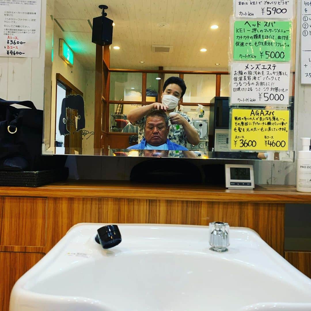 金村義明さんのインスタグラム写真 - (金村義明Instagram)「お台場へ ヘアーサロンケイ！ 首都高料金1000円アップ⤴️ 築地市場寄って、今夜の食材買い出ししたら、ランチタイムで人多いから帰ろ！」9月3日 13時40分 - yoshiaki_kanemura