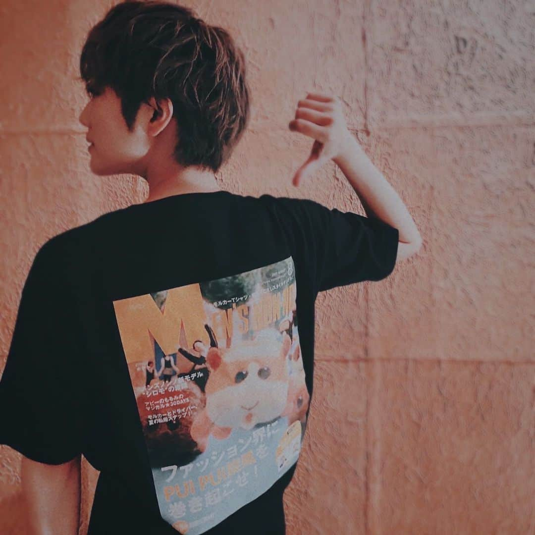 七海ひろきさんのインスタグラム写真 - (七海ひろきInstagram)「☆ #PUIPUIモルカー #メンズノンノ  #コラボTシャツ #お気に入り  #七海ひろき」9月3日 16時54分 - hirokinanami773