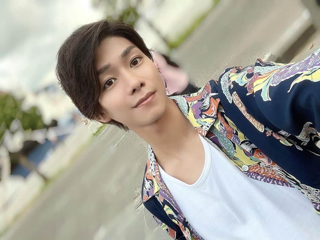のインスタグラム：「やっぱり、なおやだけ。 （あのー、もうすぐ2nd写真集が発売するのですが、これがまた良いお酒のつまみになるかと思うのでご自宅でお楽しみ下さい。笑） これは今日のなおやね。」