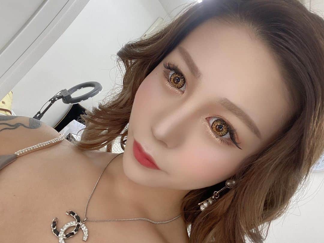 りこぴのインスタグラム：「🤗®️🤗®️🤗®️🤗®️🤗®️🤗®️ 暇臭い週末🥂💕」