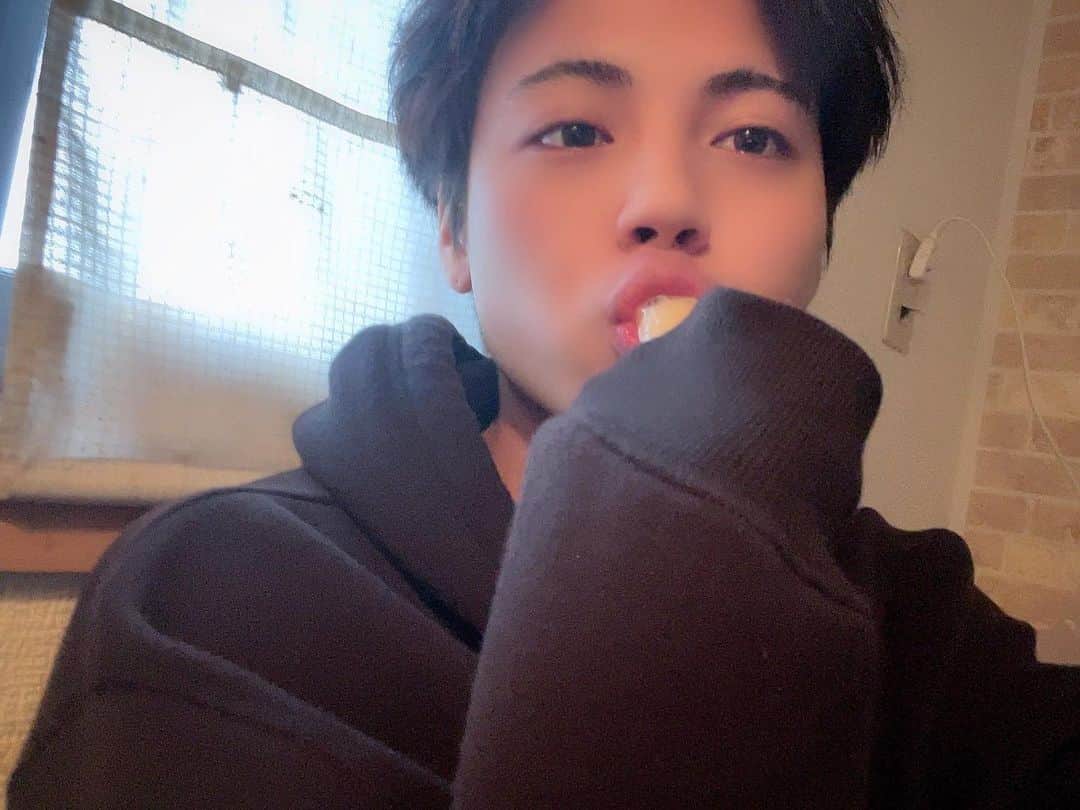 だいきのインスタグラム：「パッキンアイスで腹壊すのにハマってます」