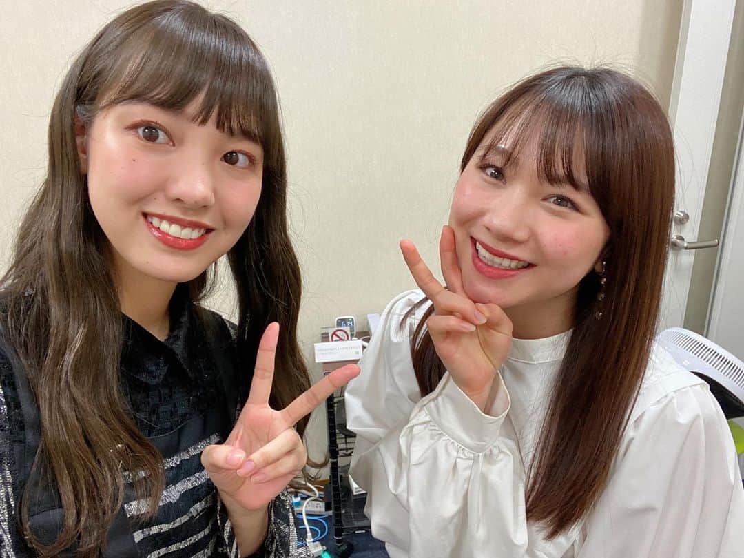 飯窪春菜のインスタグラム：「あっゆみーん🥰🥰🥰 久しぶりに会えました💓 今夜のMBS「ヤングタウン土曜日」ゲストです！ ぜひ聴いてくださいね〜❣️ ・ 楽屋で、やばいね、今月だね、10周年。なんて会話してました😌 ハッシュタグどうする？ってやり取りも10期でしてます。笑 あの、決めたんですけど、いつ出したら良いか分からないからまた後日出しますね😹😹😹 #石田亜佑美 #あゆみん  #モーニング娘21  #10期 #大好き だよー🥰」