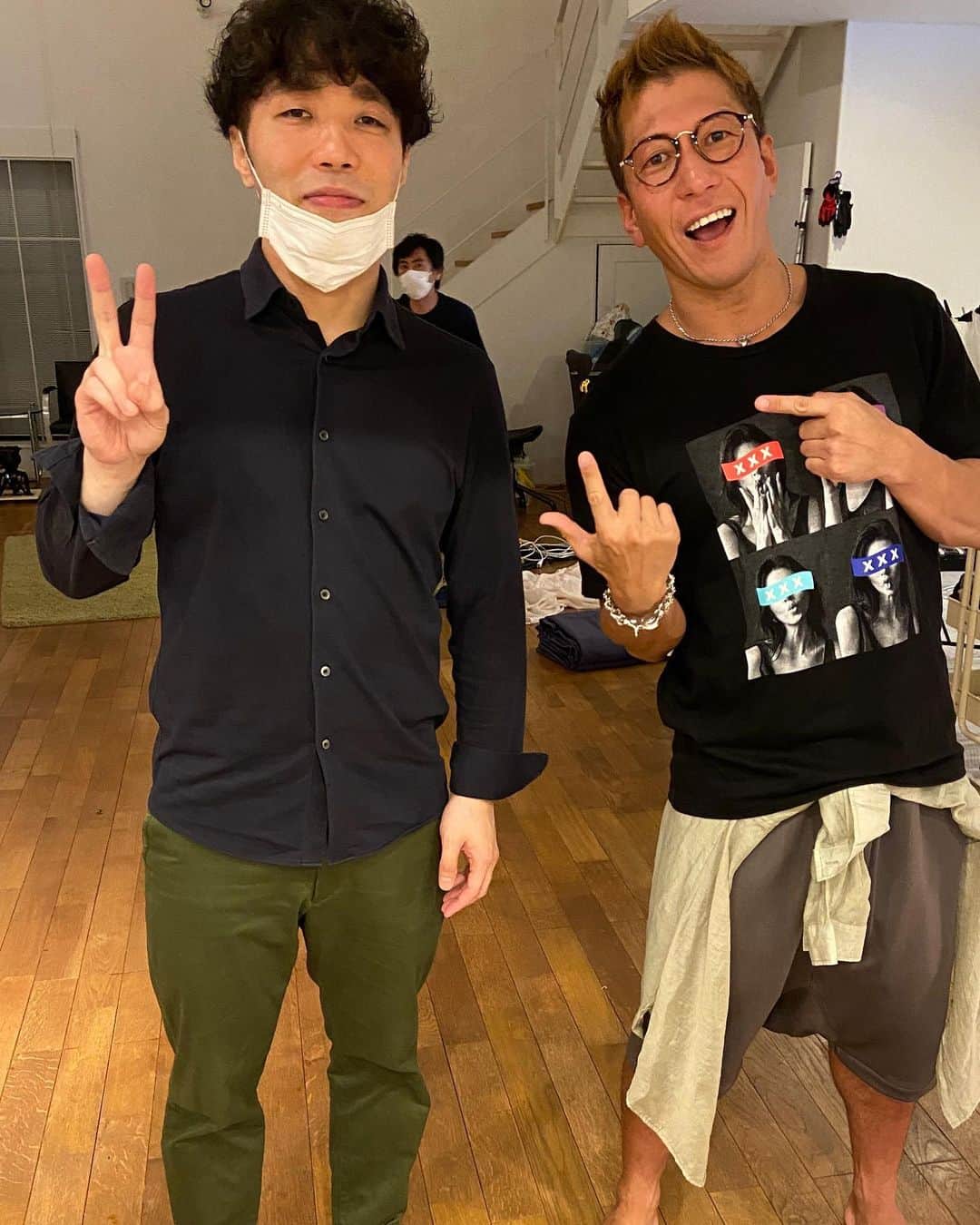 黒田悠斗さんのインスタグラム写真 - (黒田悠斗Instagram)「Twitterの方で「AV男優羽田さんが好きすぎるアカウント」というのからフォローされてるから、その人に届けるため、羽田くんとパチリした。リプライで送り付けといたぞ。お節介だから。」9月4日 19時16分 - yuto_kuroda