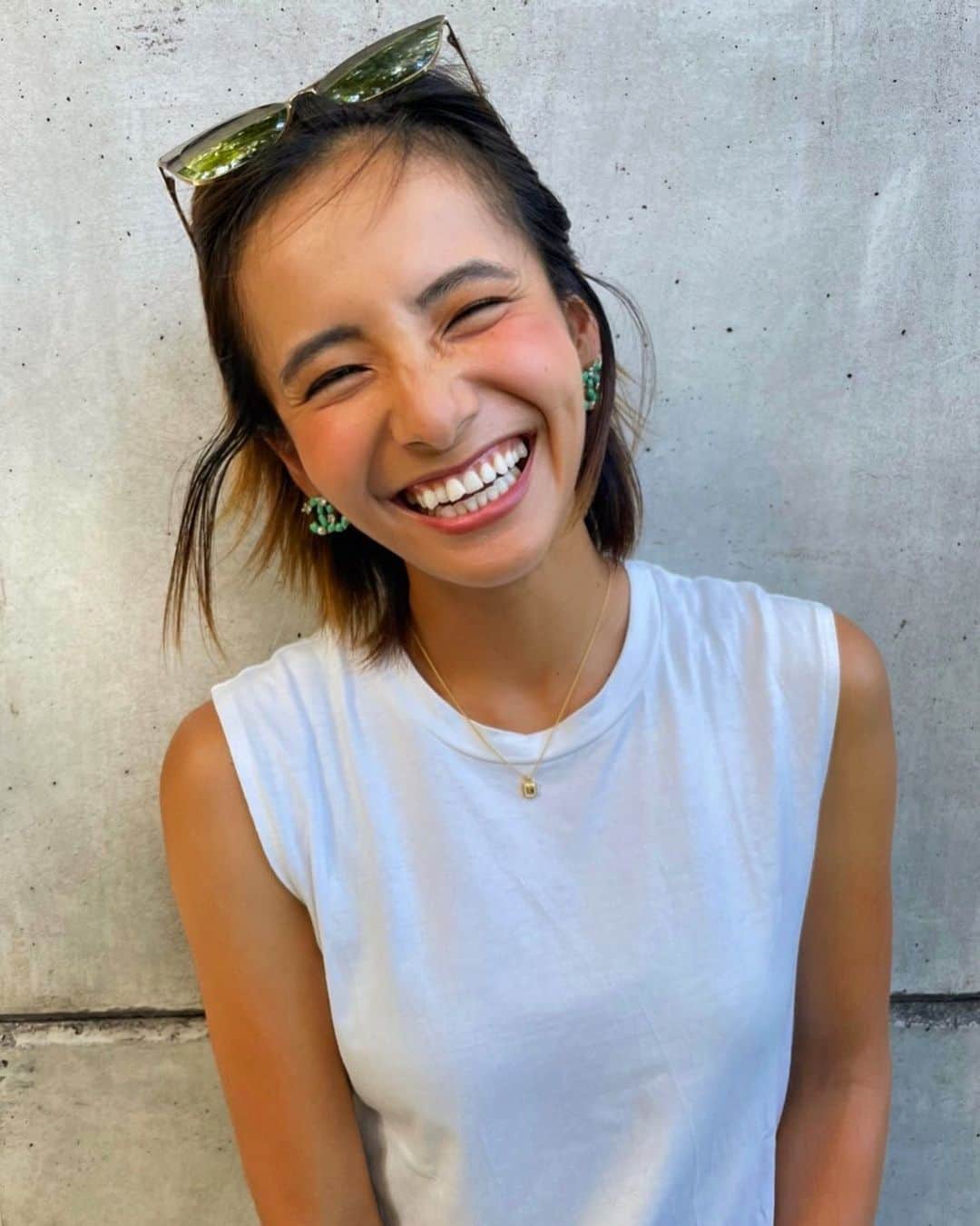 佐野千晃のインスタグラム：「⁡ 最近涼しくなってきたというか寒いぐらいだね！！笑 ⁡ 走りはじめる時肌寒くても走る人には嬉しい季節になってきたのかな🤤 ⁡ そんなあたしは2ヶ月前と同じ練習で留まってて、成長を感じないなうだー ⁡ みんなの更新するタイムとか距離に焦りを感じる ⁡ それなのにうまくいかない体調やメンタルがヒシヒシ身体を蝕んでるのがわかる ⁡ なんだろうこの劣等感😫 ⁡ 笑顔で生きよう楽しく生きよう！！！！ ⁡ #run #running #marathon #フルマラソン #マラソン #マラソン女子 #人生自由自在 #走る女子 #ファッション #ウェア #楽しく走る #ランニング #ジョギング #悩み #なんだろ #この感情」