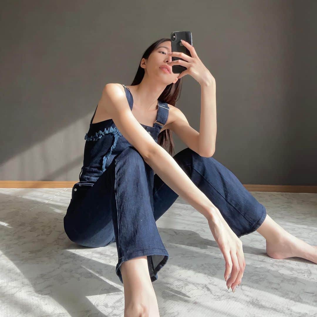 藤田麻里のインスタグラム：「おはようございます☀ 珍しくノーメイクのお写真🧚‍♀️  ９月が１番すき😙♥️」