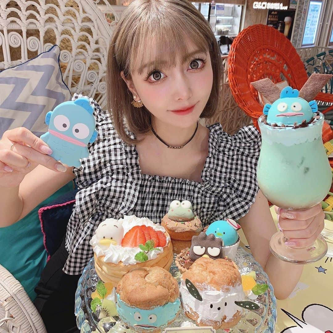 吉川ちえさんのインスタグラム写真 - (吉川ちえInstagram)「はぴだんぶいカフェ❤️ . この日着てるトップスは @lira24official の🥺💗 お気に入りでたくさん着たよ🦋💙 . チェック×フレアがかわゆい🙆‍♀️❤️ . #はぴだんぶい #ハンギョドン  #selectshop」9月4日 20時27分 - yoshikawachie_16