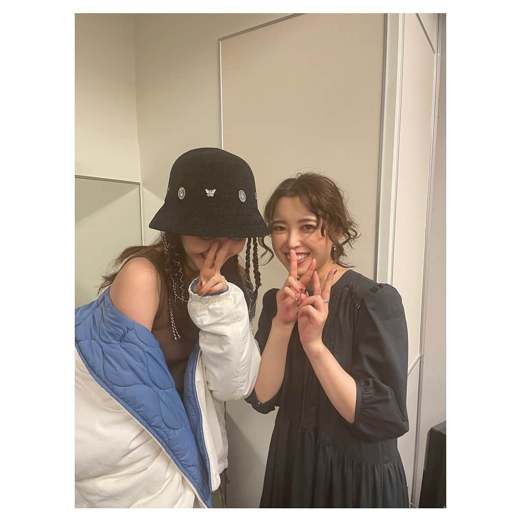 中島早貴さんのインスタグラム写真 - (中島早貴Instagram)「愛理ちゃんと久しぶりの再会✌️  ひとまず写真におさめたけど もう一度撮ろうとなり 愛理待ちしてたら すんごいモデルメイクで帰ってきたよ😉💙 　 アプリ使ったり マネージャーさんに撮ってもらったりしたけど。 　 我々、2ショット久しぶりすぎて なんかぎこちなかったぁー😫笑笑 　 #マイナビTGC の思い出😌💓」9月4日 20時40分 - saki__nakajima__uf