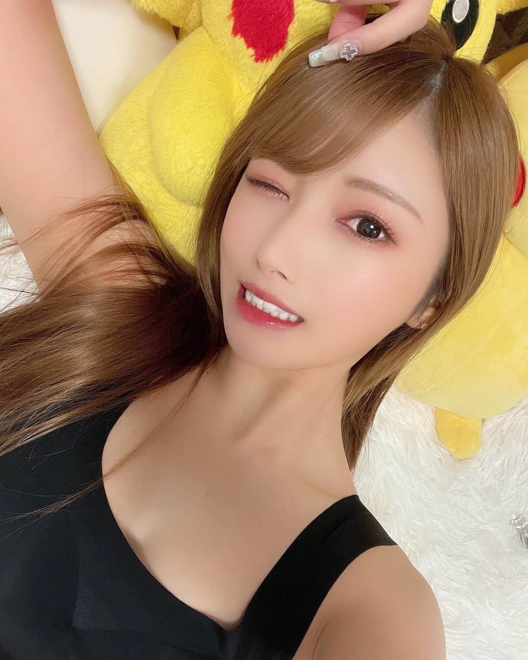 のインスタグラム：「ウインクうまくない？？？🙂」