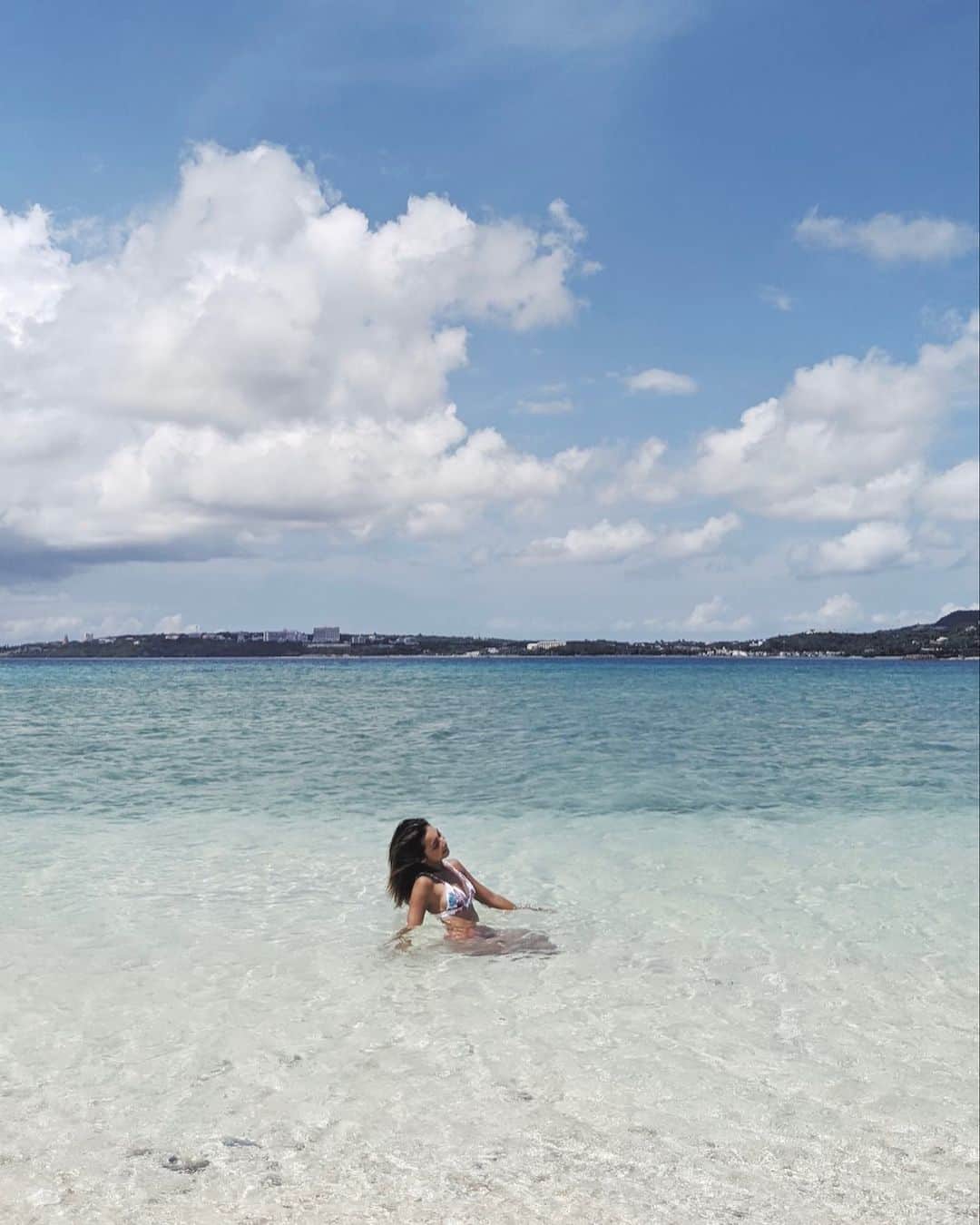 遠山茜子さんのインスタグラム写真 - (遠山茜子Instagram)「9月の初めってこんなに寒かったけ⁇  ずっと雨☂️すぎてやだね…😱  #september#beach#healthygirl」9月4日 21時36分 - akane_016t
