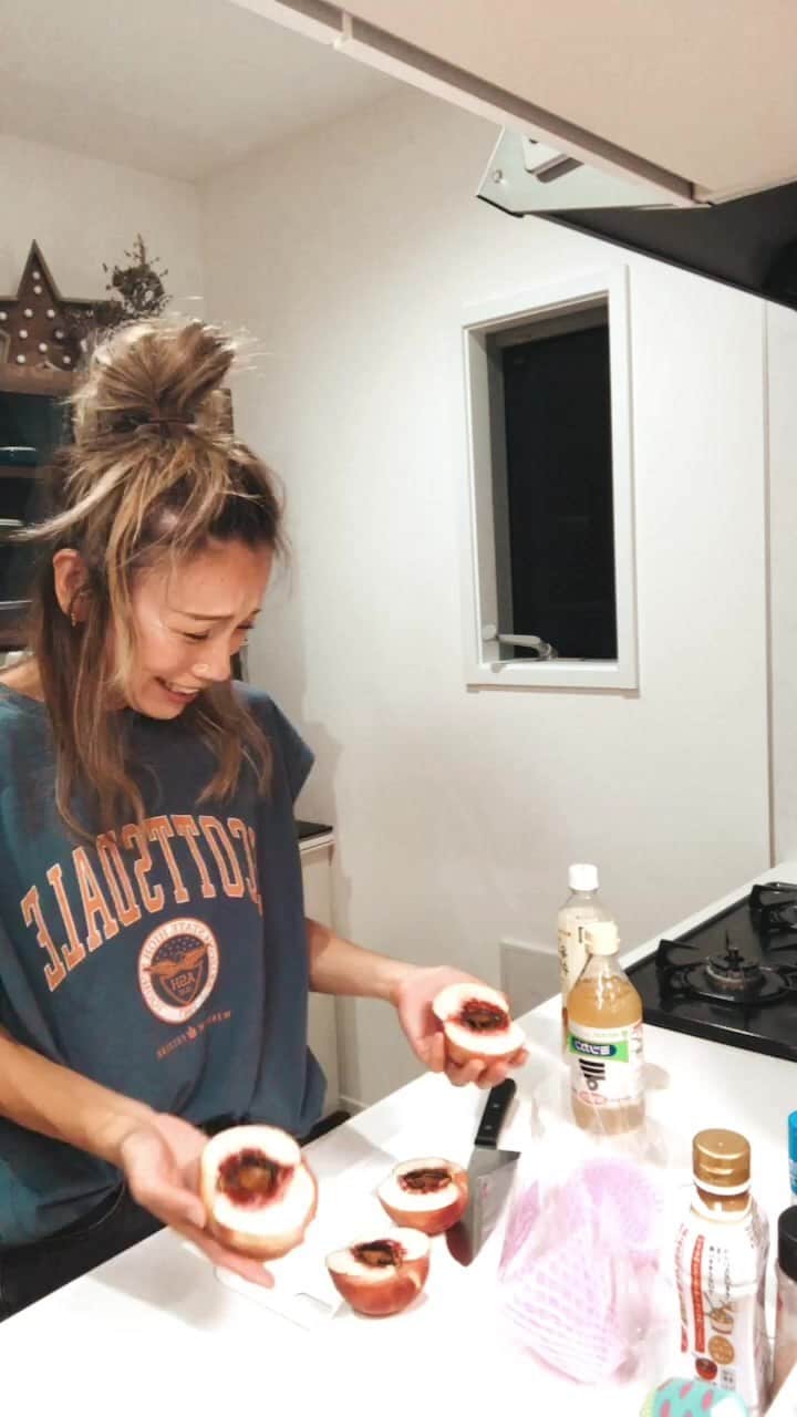 のインスタグラム：「ももちの中身がエグすぎた🍑」