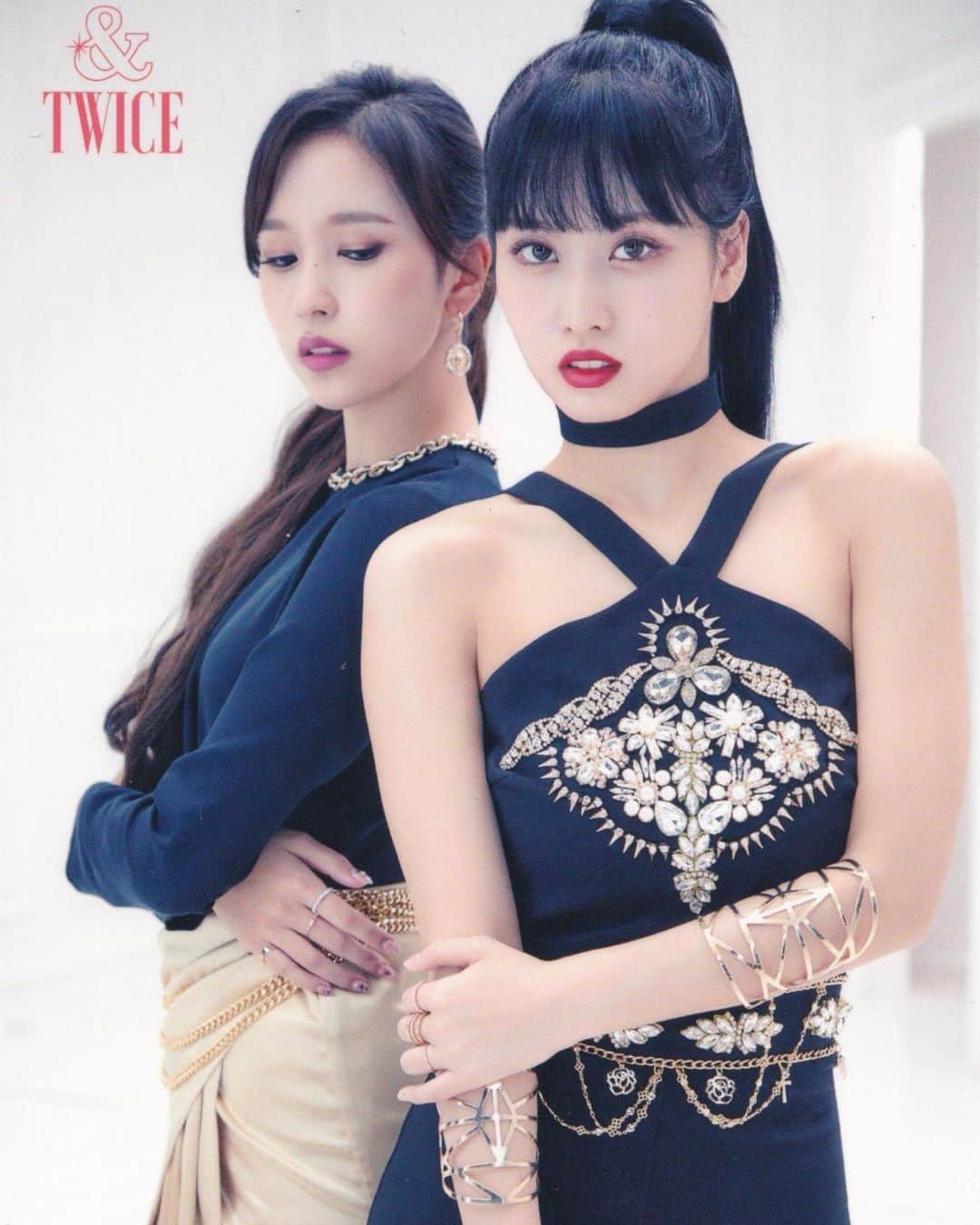 モモのインスタグラム：「🖤 - #MOMO #트와이스 #모모 #平井もも #もも #TWICE」
