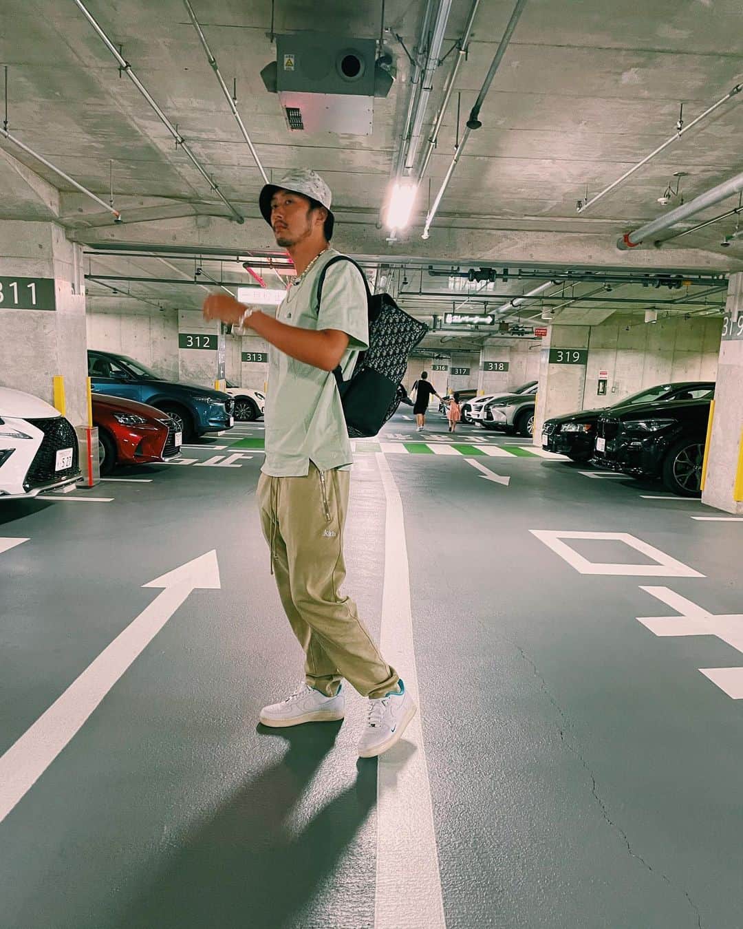 柴田翔平のインスタグラム：「ootd all @kith」