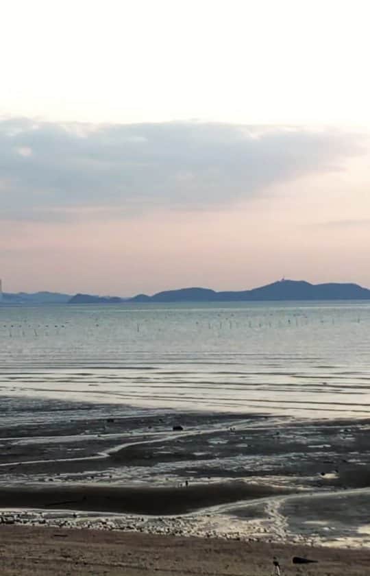 キム・イェウォンのインスタグラム：「너무나도 아름다웠던 바다 :)」