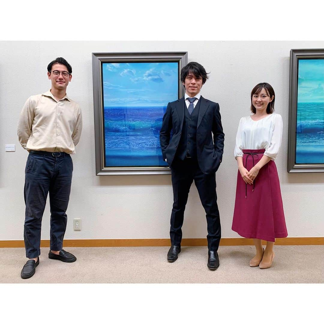 若林有子さんのインスタグラム写真 - (若林有子Instagram)「先日、ハセンさんとともに 中島健太さんの個展に行ってきました🖼  どれも写真のようにリアルで美しいのですが、 じっと近づいて見ると絵だということが分かって感動するのです。  東京の日本橋高島屋では、明日まで開催されていますよ🙆‍♀️  #芸術の秋ですね🍂  #中島健太 さん #完売画家 #グッとラック  #国山ハセン アナ #若林有子 #アナウンサー」9月19日 13時08分 - wakabayashiyuko_