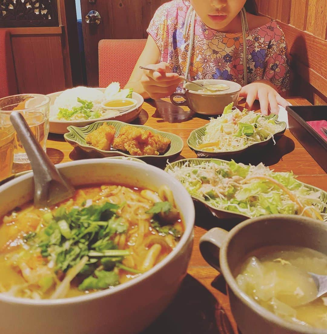 高岡早紀 さんのインスタグラム写真 - (高岡早紀 Instagram)「娘と、久しぶりにお外でベトナムランチ。 女子トークで盛り上がった〜」9月19日 17時01分 - saki_takaoka