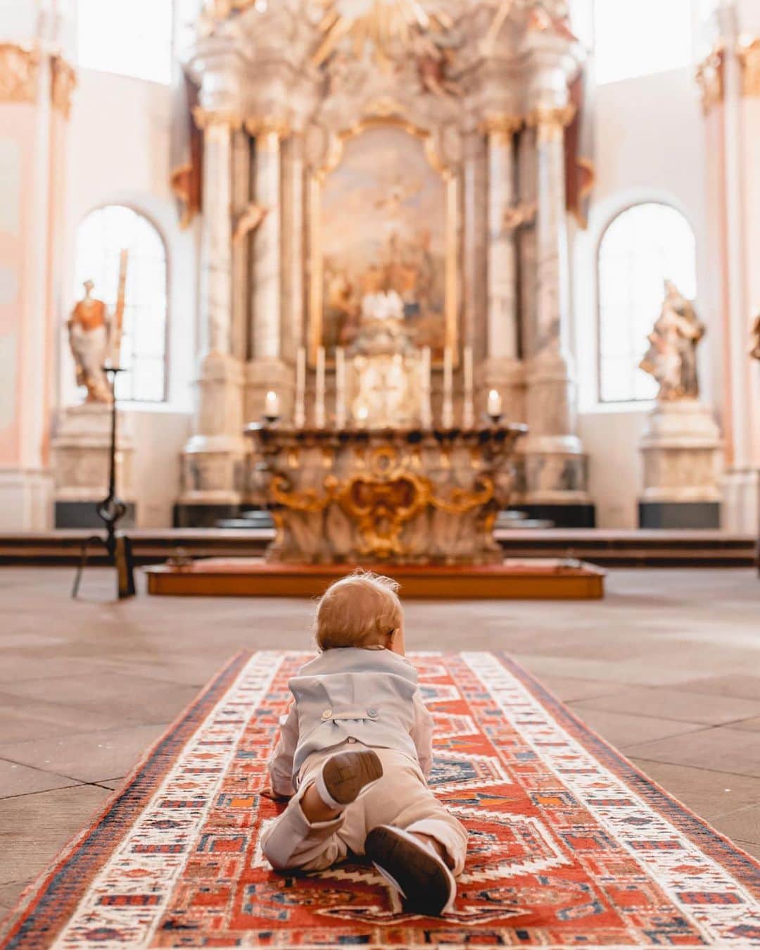 ダニエル・カリジュリのインスタグラム：「❤️🙏🏻 👼  #taufe #calijr」