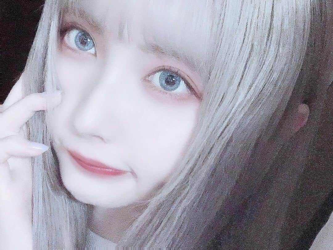 仲川琉菜のインスタグラム：「誕生日をむかえました…。23歳になったので22歳になりたての私置いておきます(?)」