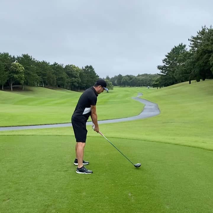 のインスタグラム：「ゴルフ人生で最初で最後にしたい最高なショット❗️笑笑 . #ゴルフ#golf#ゴルフライフ#golflife #ゴルフスイング#golfswing #ドライバーショット #golfstagram #golfr #golfshot」