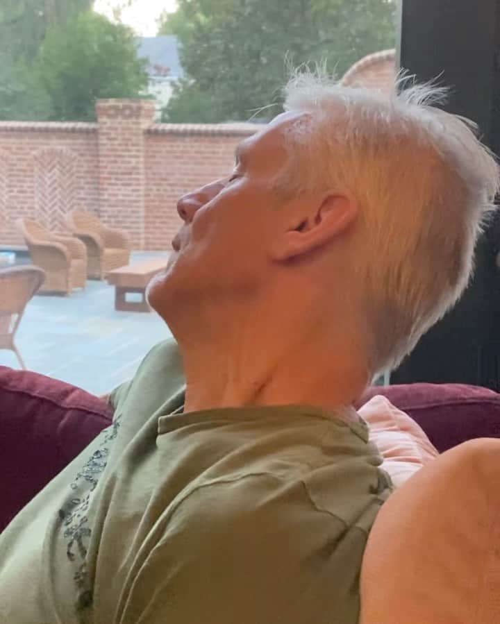 ブルックリン・デッカーのインスタグラム：「“But when that beat drops…”  - My dad  (Wait for it)」