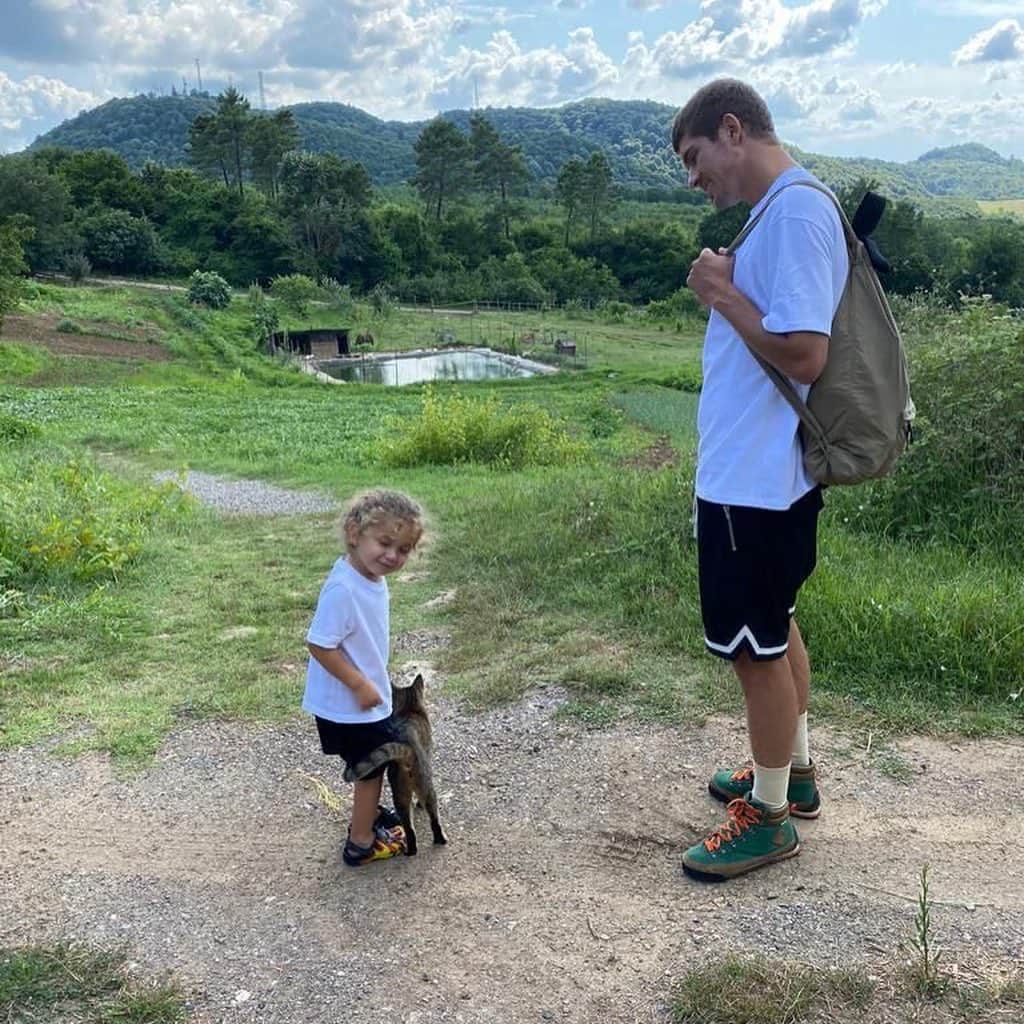 ロマン・ノイシュテッターのインスタグラム：「Happy 3rd Birthday Chi ❤️ nothing but happiness with you」