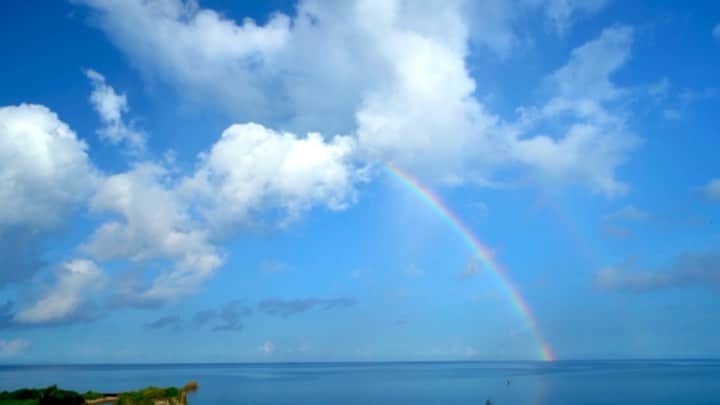 Syuuichi Yamadaのインスタグラム：「今朝の景色✨ 朝の澄んだ空気と 青空に架かる虹🌈」
