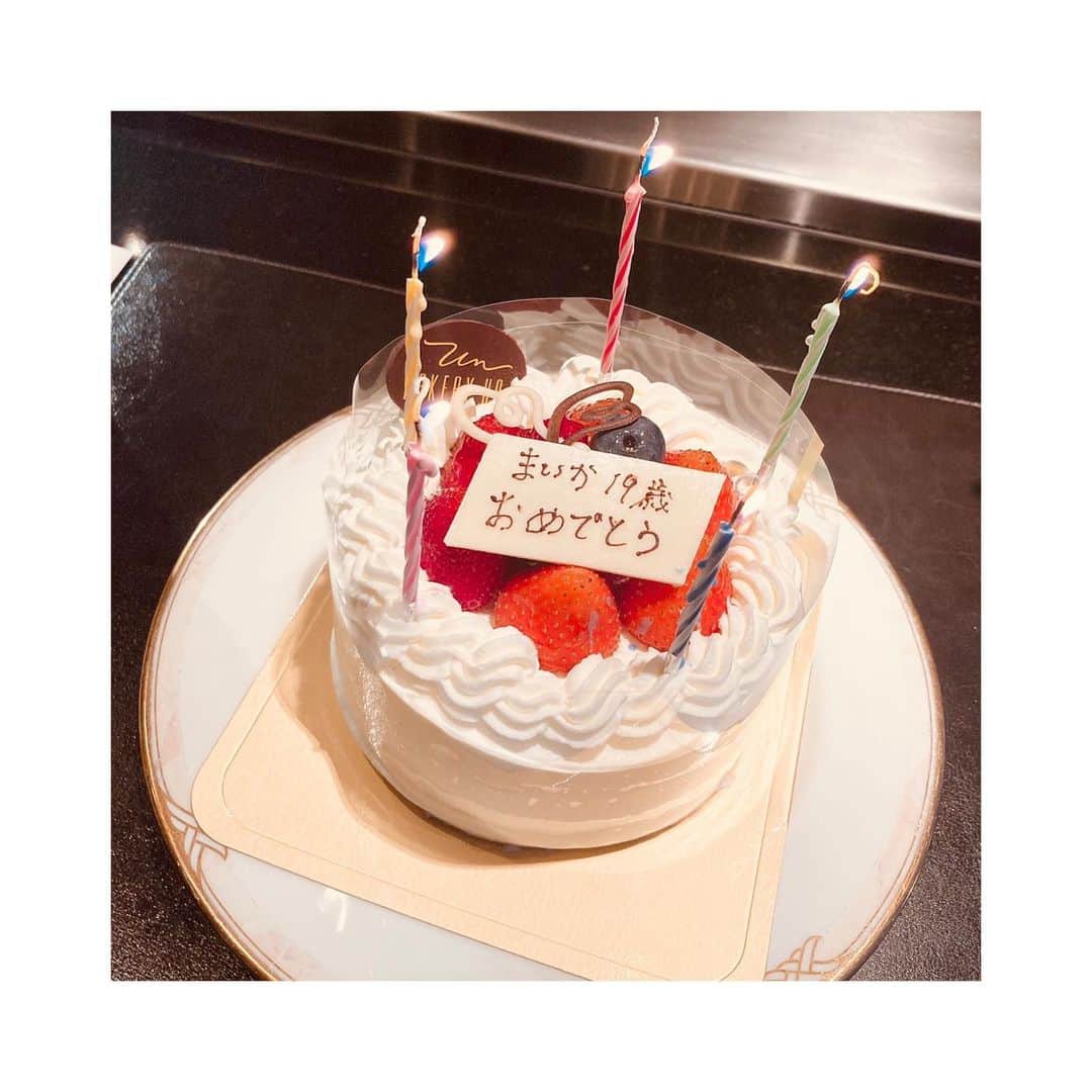 古川舞歌さんのインスタグラム写真 - (古川舞歌Instagram)「先日19歳の誕生日を迎えました🌼  沢山の方々にお祝いして頂きとても嬉しかったです🙌🤍  最後の10代となりますが 感謝の気持ちを忘れず、私らしく頑張っていきたいと思います！」9月5日 21時14分 - maikafurukawa