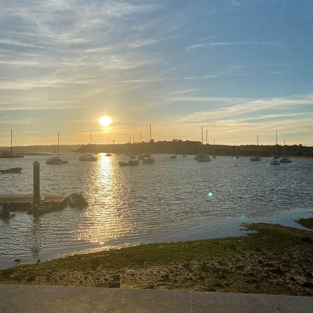 のインスタグラム：「🏖🚤」