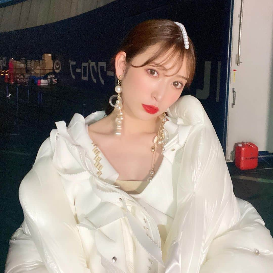 吉田朱里さんのインスタグラム写真 - (吉田朱里Instagram)「#関西コレクション 👗🤍  THE BRILIANT RANWAY  とっても素敵なお衣装🤍🤍🤍」9月5日 22時29分 - _yoshida_akari