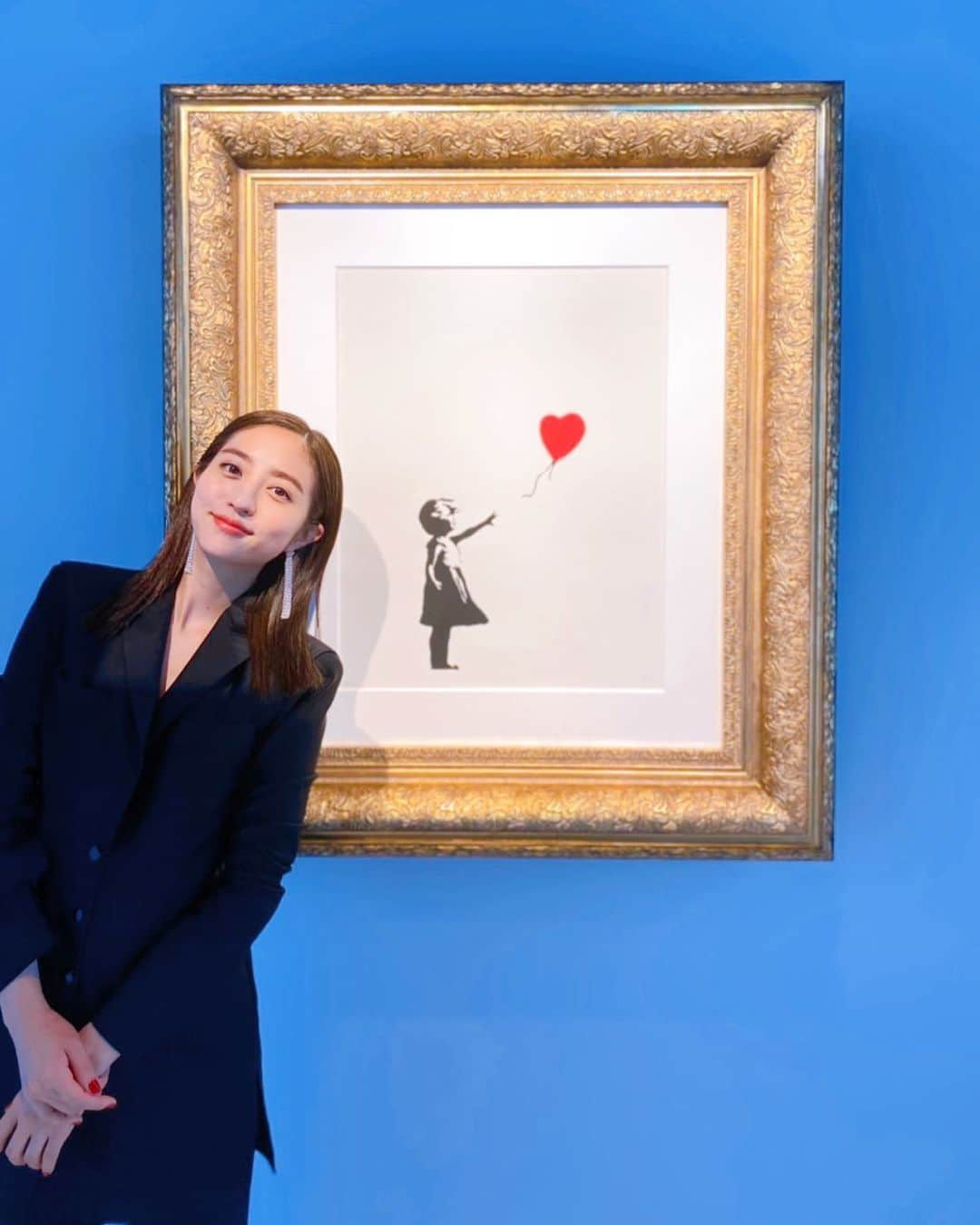 堀田茜さんのインスタグラム写真 - (堀田茜Instagram)「Banksy「風船と少女」 渋谷の"世界一小さな美術館＠GMOデジタルハチ公"で見れます🎈 巨大スクリーンと最新の音響技術で大迫力の演出。 素敵な機会をありがとうございました😌」9月5日 22時46分 - akanehotta