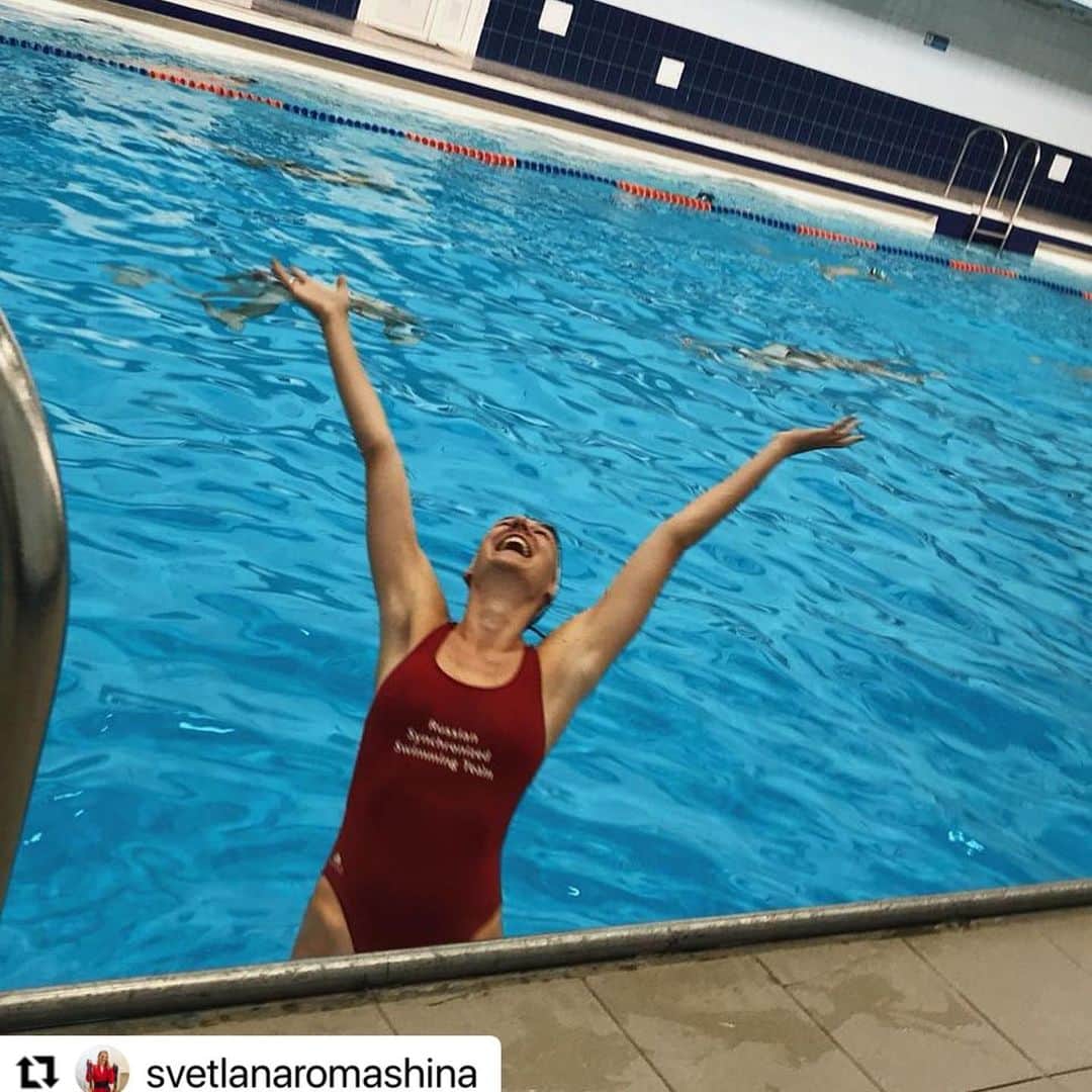 スベトラーナ・ロマシナのインスタグラム：「#Repost @svetlanaromashina  Сезон 2018/19 объявляю открытым! 💪🏻 _________  Ровно 3 года назад я вернулась в большой спорт после рождения ребенка.   Это решение в жизни далось мне крайне непросто, но я этого безумно хотела. Хотела показать всему миру и доказать себе, что я еще могу.   И, как мне кажется, у меня это получилось!」