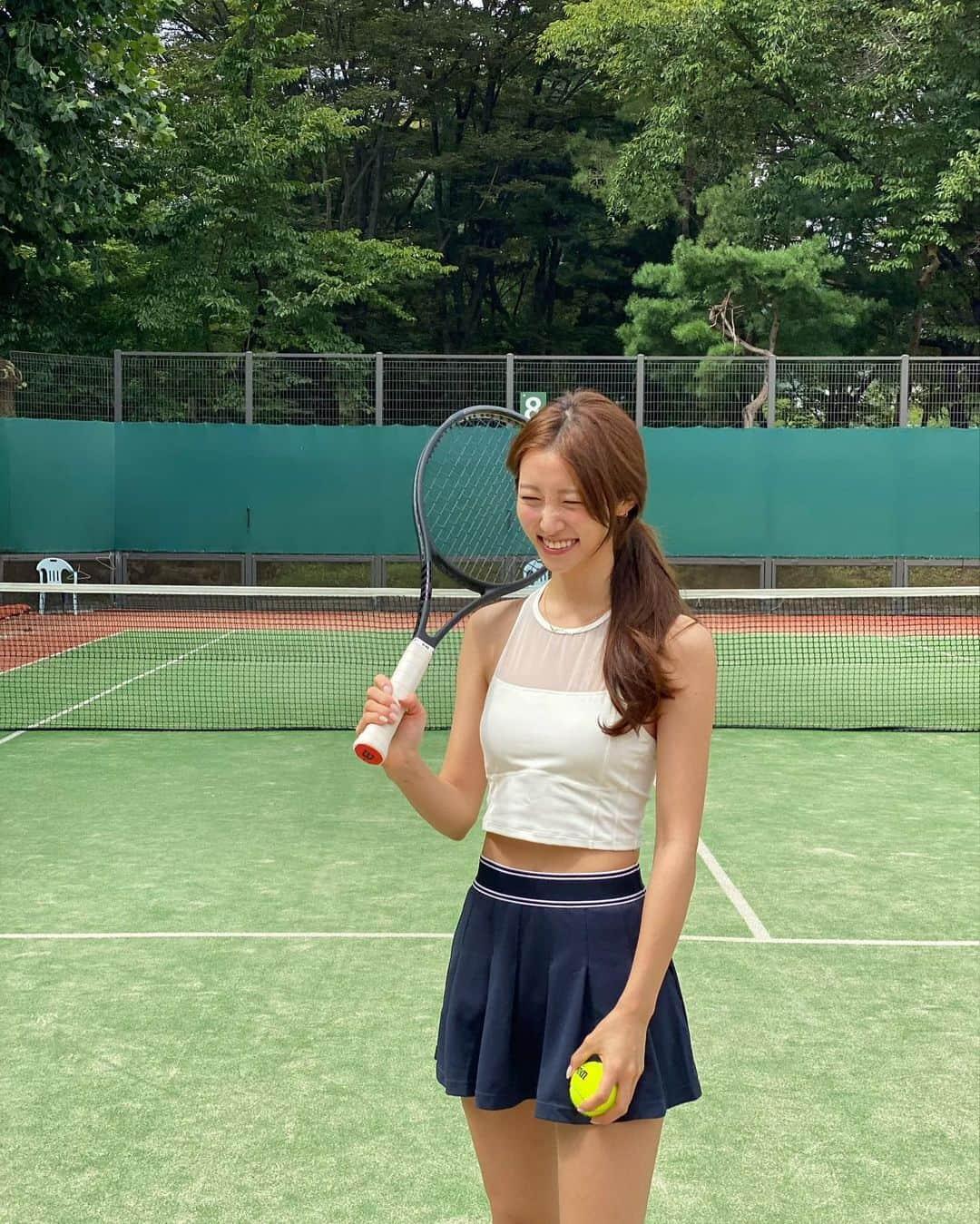 COCO さんのインスタグラム写真 - (COCO Instagram)「튼튼 #테린이 🎾 위아래 전부 장미 언니가 디쟈인 한 @portmayne_official 💙💚💛 너무 예뻐서 이번주에 더 사러 갈 예정! 신세계백화점 본점에서 또 팝업 진행 하고 있네요🙊  위아래 xs 착용했습니다* ◡̈   #테니스 #테니스스커트  #골프웨어 #골프패션 #테니스룩」9月6日 2時33分 - rilaccoco