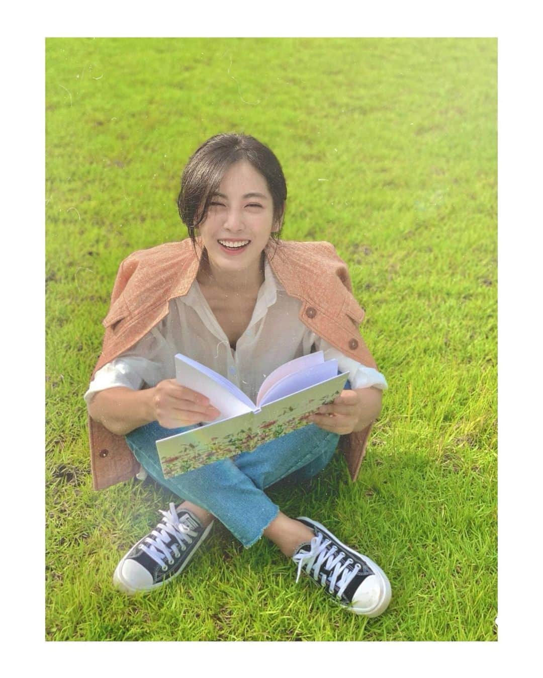 パン・ソヨンのインスタグラム：「. wake up  내가 사랑하는 모든것들을 위하여 !  #MissDior#wakeupforlove」