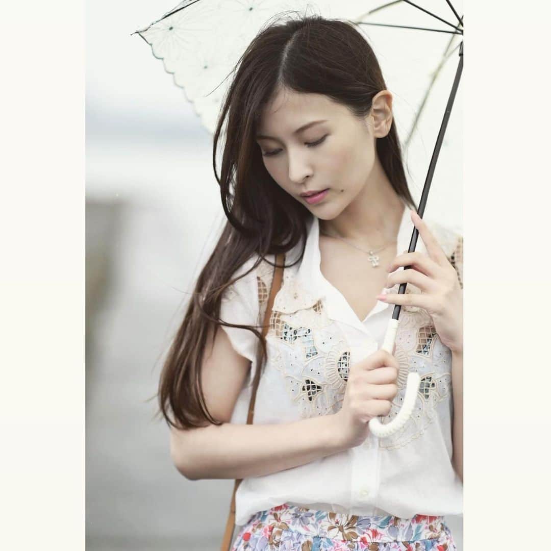 和久井雅子のインスタグラム：「おはようございます☁*°  #instagravure #model #photo #portrait #Japanesegirl #グラビアアイドル #gravure #インスタグラビア #love #style #tokyo #グラビアモデル #selfie #和久井雅子 #wakuimasako」