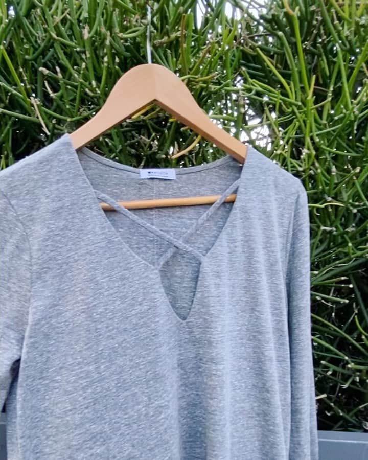 エルエーメイドのインスタグラム：「Our criss cross top is one with nature 🌿 Shop our site wide 20% off sale to take it on all of your lush outings ✨」