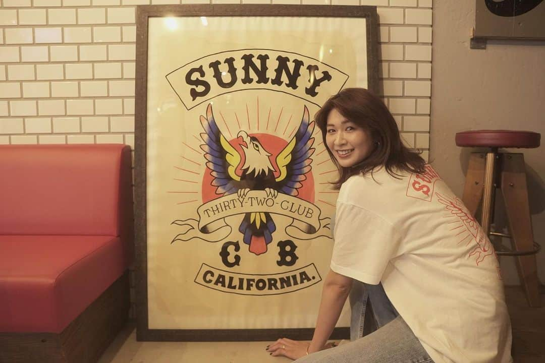 木村沙織さんのインスタグラム写真 - (木村沙織Instagram)「. @sunny_thirty_two_club  10月で2歳になるので 記念にTシャツを作りました🦅🌻 . 詳細はsunnyアカウントから よろしくお願いします🦍💭 . . 📷 @say0721」9月6日 10時01分 - saoriiiii819