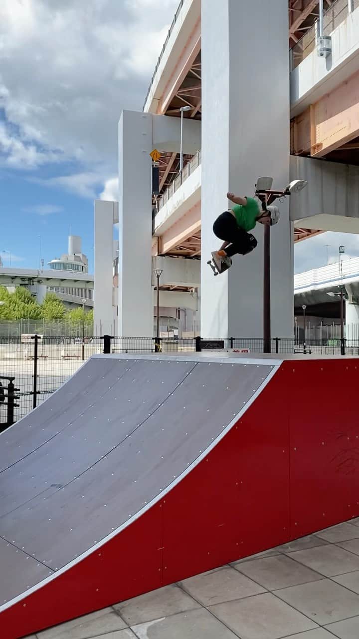 中村貴咲のインスタグラム：「何ヶ月ぶりにSkate今日復帰した！ やっぱ楽しいわ！！ Long time no see #skatebording @kinoshita_group_sports  @akiko_lawson  @protec  @bonesbearings  @boneswheels  @asics_sportstyle_jp  @independenttrucks  @madnessskateboards」