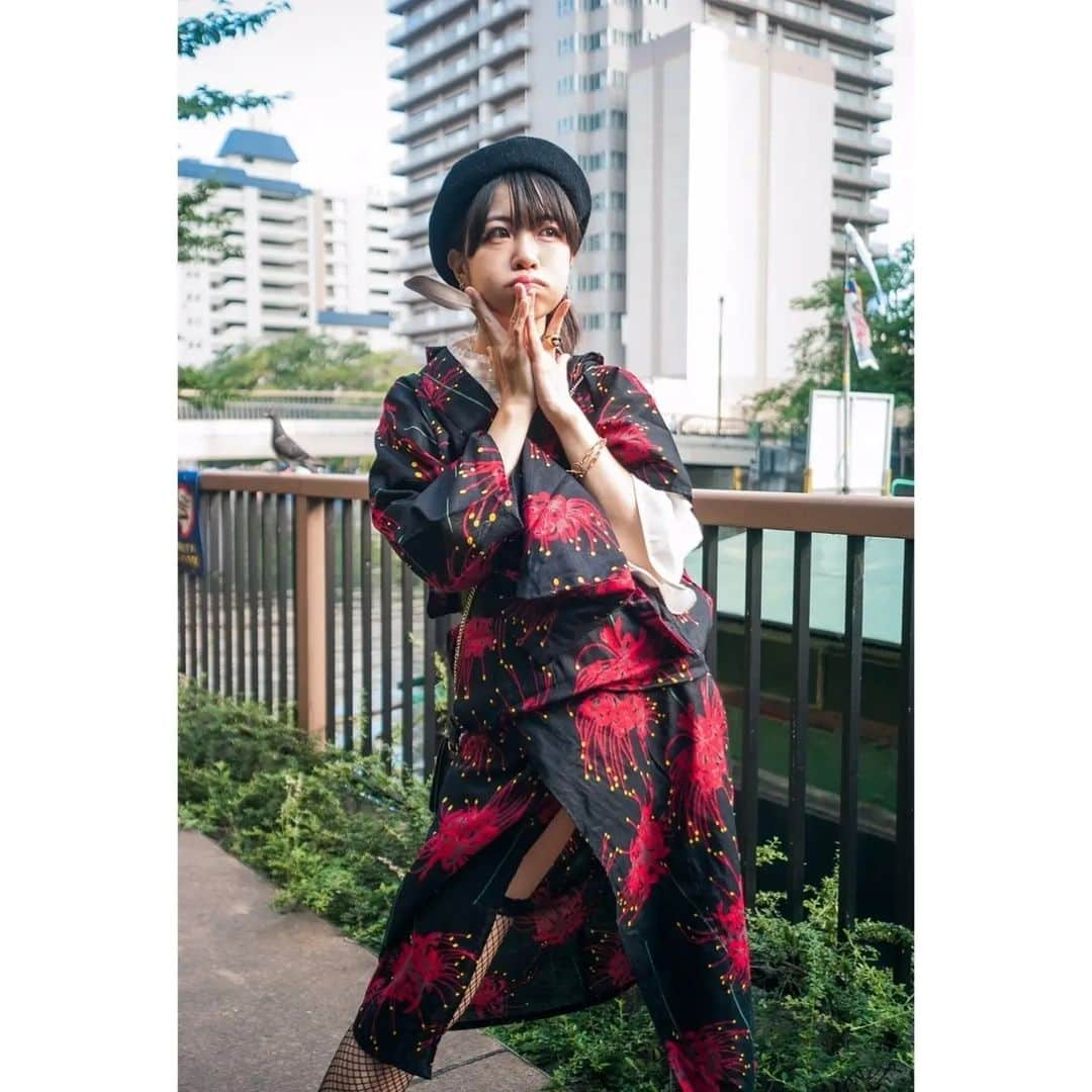 熊本アイさんのインスタグラム写真 - (熊本アイInstagram)「photo/bak  #portrait #portraitphotography #portraitmodel #portraitpage #ポートレート #ポートレートモデル #snapshot #スナップ #pulchra撮影会 #写真好きな人と繋がりたい #ファインダー越しの私の世界 #japanesegirl #japaneseculture #浴衣 #浴衣アレンジ #網タイツ #網タイツコーデ #美脚 #fashion #fashionista #aikumamoto」9月6日 10時37分 - eye.1010