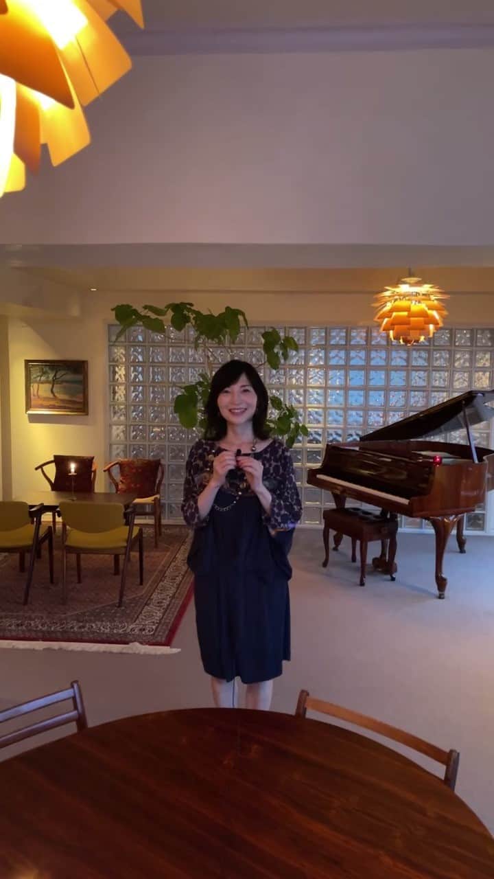 のインスタグラム：「昨日のインスタライブです。照明の設置やお手入れの方法などは @danskmobelgallery さんにお願いいたします。 #行正り香 #yukimasarika  #照明 #インテリア #louispoulsen #phlamp #phseptima #louispoulsenartichoke #louispoulsenquestionmark」