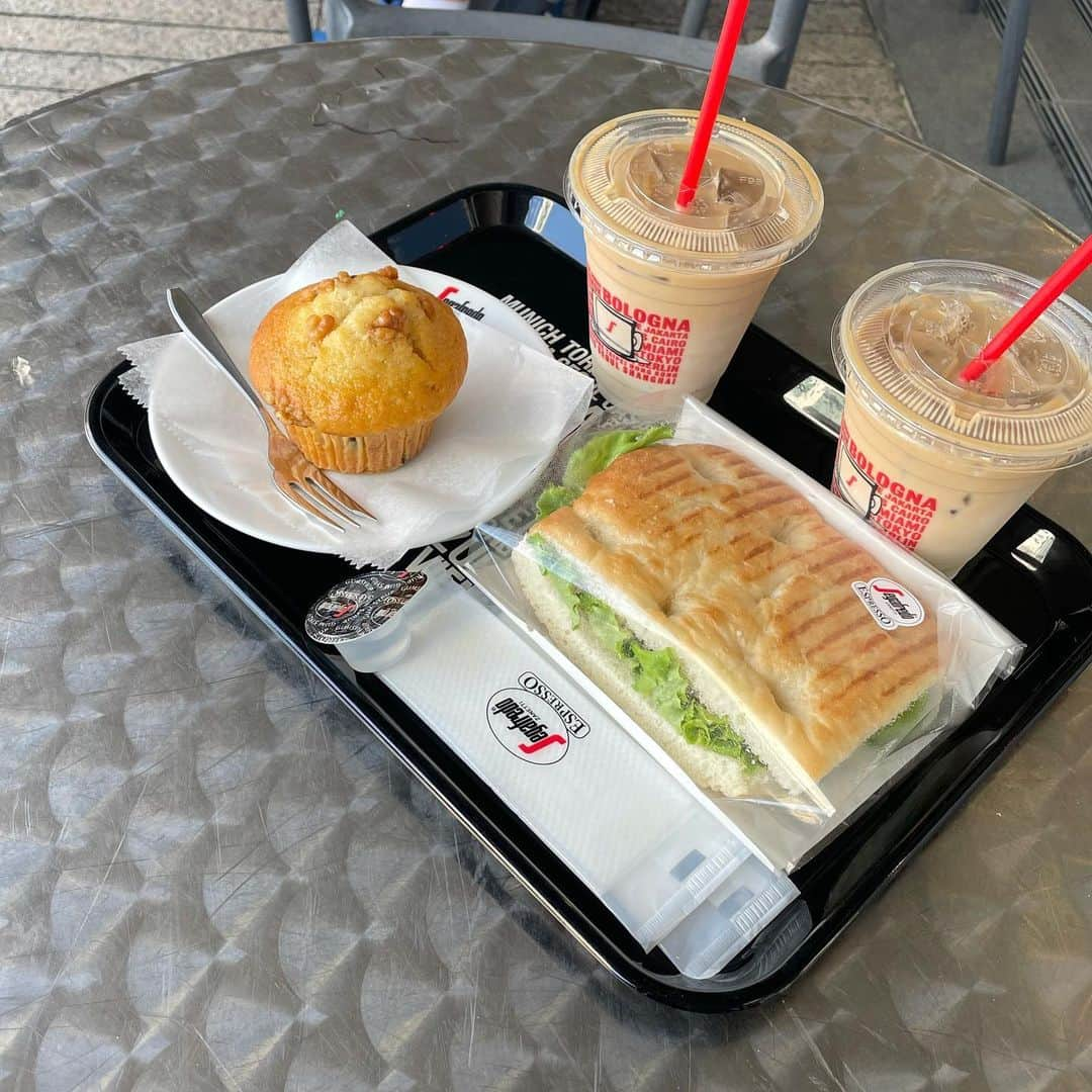 りなぴよさんのインスタグラム写真 - (りなぴよInstagram)「🥪  お気に入りのカフェが 無くなっちゃうの🥲悲しい。  #segafredo  ・」9月6日 16時16分 - piyo_na_ri_