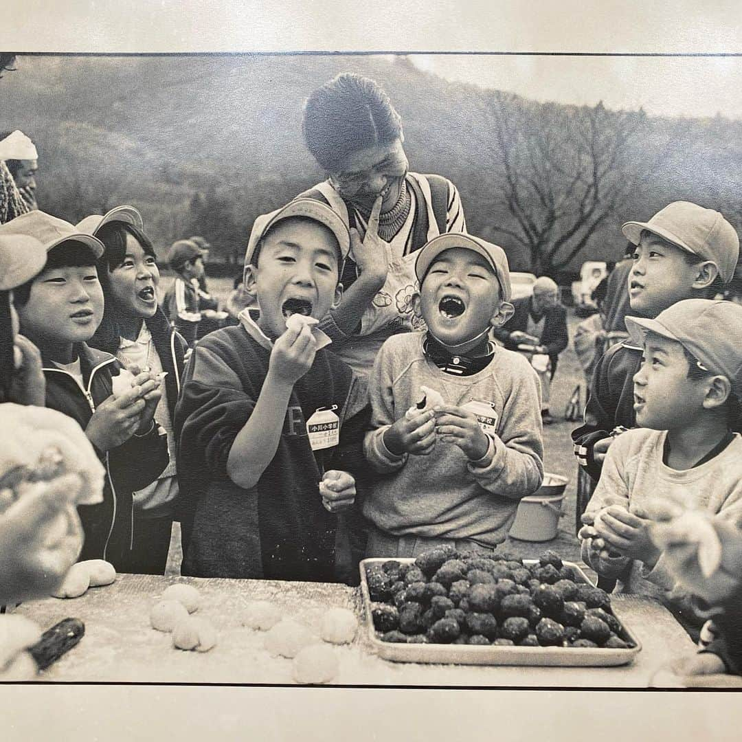 要潤さんのインスタグラム写真 - (要潤Instagram)「すごく良い写真。  古き良き日本の小学生たち。  某所にて。  I love these pictures. In good old Japanese elementary school students.」9月6日 16時34分 - jun_kaname_official