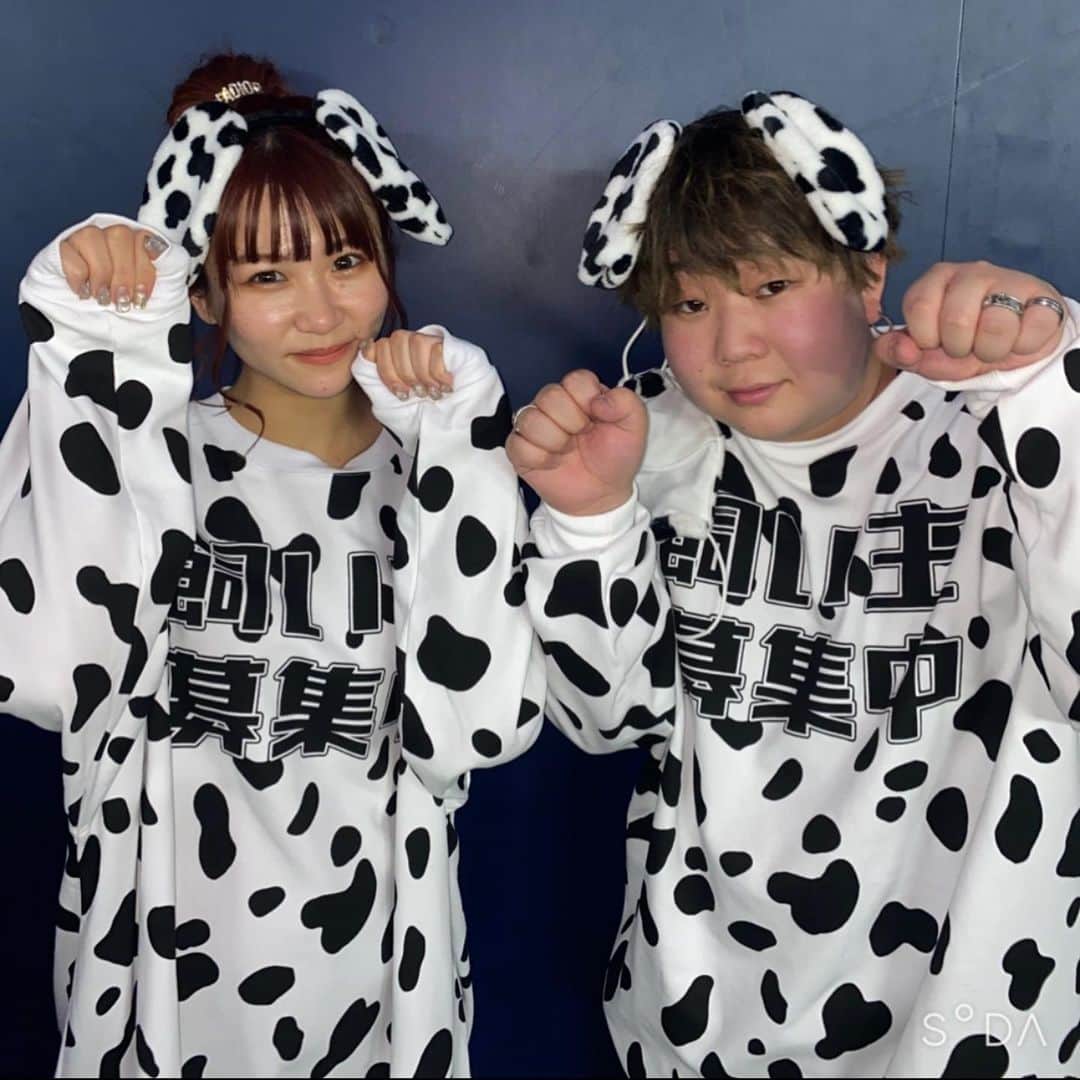 こう（夜のひと笑い）のインスタグラム：「関コレかましてきた☺️ 裏側撮ってきたからまた動画楽しみにしてて☺️  #関西コレクション #関コレ」