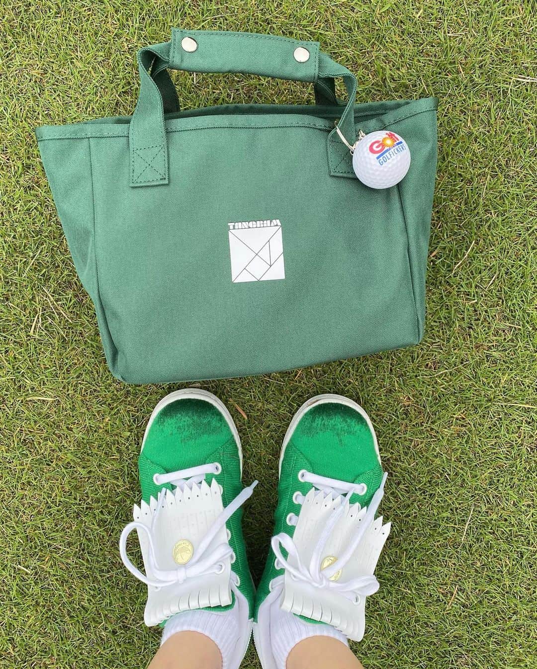 月本えりさんのインスタグラム写真 - (月本えりInstagram)「気がつけば、白と緑ばっかりになってた日🤣⛳️  #golf #golffashion #ゴルフ #fashion #tangram #poloralphlauren #aimeleondore #adidasgolf #stansmith #golfshoes #totebag #keychain #sportswear #hadfun」9月6日 20時59分 - eritsukimoto