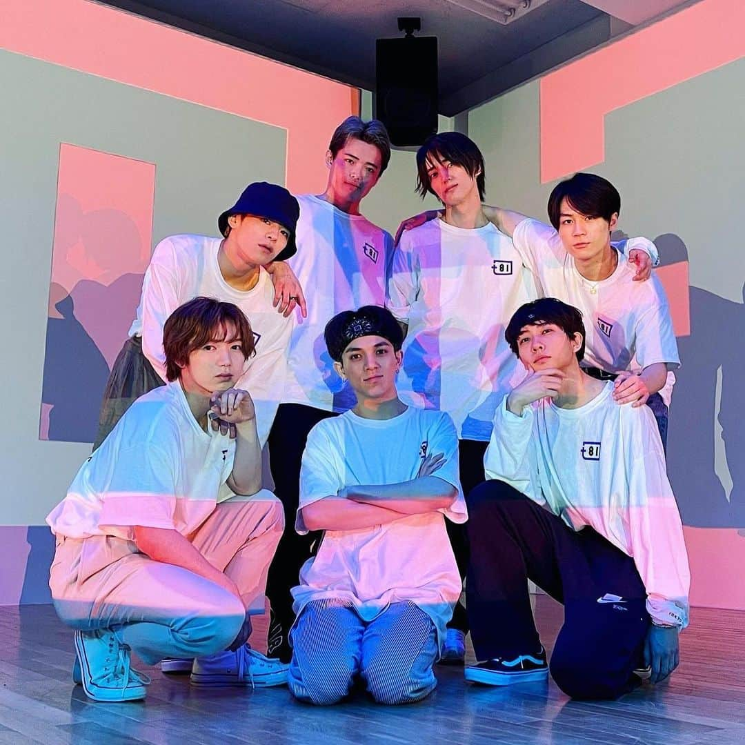 Travis Japan（トラジャ）さんのインスタグラム写真 - (Travis Japan（トラジャ）Instagram)「⁡ ⁡ +81 DANCE STUDIO #Lovesosweet #嵐 #ARASHI ⁡ 先輩方の名曲を僕たちのパフォーマンスと共に色んな方に発信して皆さんと通話できることを楽しみにしています！ #Chaka ⁡ ジャニーズの先輩方の素晴らしい音楽が世界に広がり、Travis Japanも大きくなれたらすごく嬉しいですし、自分たちのダンスで世界の人たちと会話できたらいいなと思っています❗️ #Umi ⁡ 今こうやってメンバーと楽しくパフォーマンス出来ていることが凄く幸せで最高です。+81で、先輩方の名曲たちをTravis Japanのパフォーマンスと共に世界に発信していきたいと思っています‼︎‼︎‼︎! #Shime ⁡ 最高の楽曲と最高のコレオ、そして先輩方が築き上げてきたジャニーズという偉大な文化を、+81で世界に発信📞していける事を心から嬉しく思います！Plus Ultra! #Noel ⁡ パフォーマンスで自分達の想いや観てくださる方々への気持ちを、尊敬する先輩方の名曲で、今出せる力で表現していくのでこの想いがみなさんに届いたら嬉しいです！ ジャニーズ最高！！！ #Shizu ⁡ Travis Japanの真髄。 "DANCE"を通して世界中へ。 僕らの成長の過程や 快感を感じて頂けたら。 +81 Let's enjoy!!!!!!! #Matsuku ⁡ +81みんなで盛り上げていこー！ 楽しい時間を少しでも共有出来ればいいな！ 最高のプロジェクトみんなで楽しんでいこーぜーい！ふぅーーーー笑 #Genta ⁡ We’re looking forward in showing our performances to our senpai’s hit songs and to be able have a chance to speak with you all! #Chaka ⁡ It’ll be a dream for Travis Japan to become as big as our Johnny’s senpai, spreading their amazing songs to the world, and for our dances to connect with you from all over the world❗️ #Umi ⁡ I’m so grateful and happy for being able to have so much fun performing with my crew. With +81, we want to show the world Travis Japan’s performances to our senpai’s hit songs‼︎‼︎‼︎! #Shime ⁡ Happy from the bottom of my heart to be able to call out to the world from +81 📞 to show you amazing songs and amazing choreo alongside the legendary culture that our senpai in Johnny’s have built! Plus Ultra! #Noel ⁡ We will try our best to express our feelings and the feelings of the people who watch the performance that our respected senpai had expressed, with all the energy we have, so I hope that this feeling will reach everyone! Let’s go Johnny’s!!! #Shizu ⁡ The essence of Travis Japan. To the world through "DANCE".  Hope you can feel the process of our growth and the pleasure in what we do. +81 Let's enjoy!!!!!!! #Matsuku ⁡ +81 Let’s bring up the energy! Wish we can share a fun time together even if it’s for a short while! Let’s enjoy this awesome project together! Woohooo!! #Genta ⁡ #p81dance  #Johnnys #TravisJapan  #JohnnysClassics #dance」9月6日 21時01分 - travis_japan_official