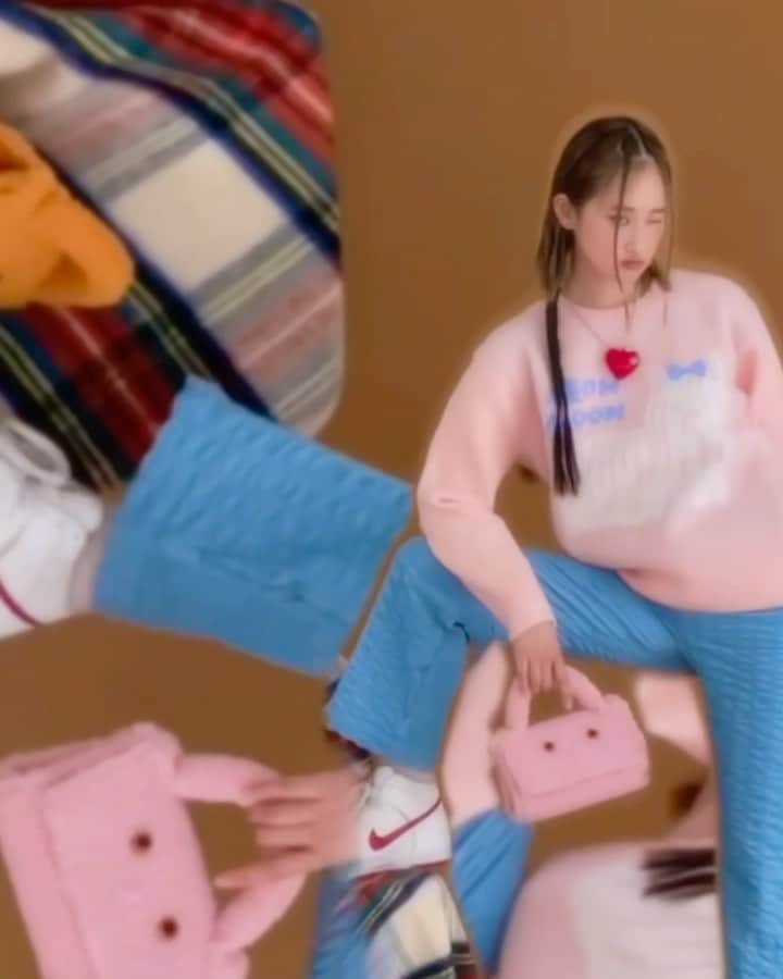 ネオンムーンのインスタグラム：「대망의 촬영날 정신 없이 흘러간 하루@.@🐈❤️」