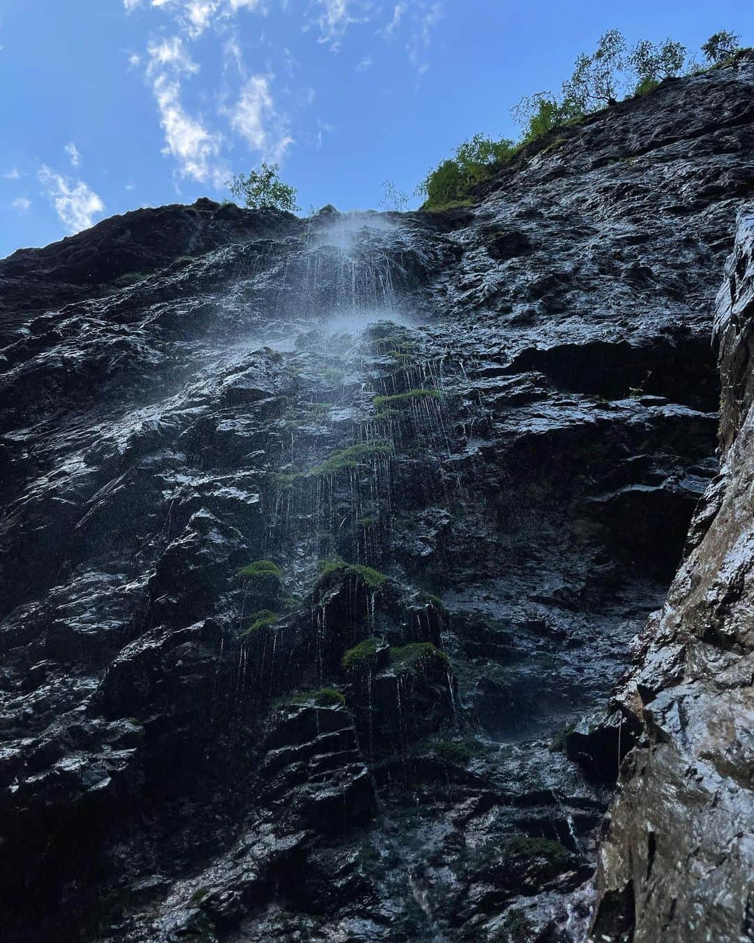 ナイジャ・ヒューストンさんのインスタグラム写真 - (ナイジャ・ヒューストンInstagram)「Seeing beautiful places like this makes me feel true meaning and appreciation for life. Mother Earth is amazing🙌🏽」9月7日 7時19分 - nyjah