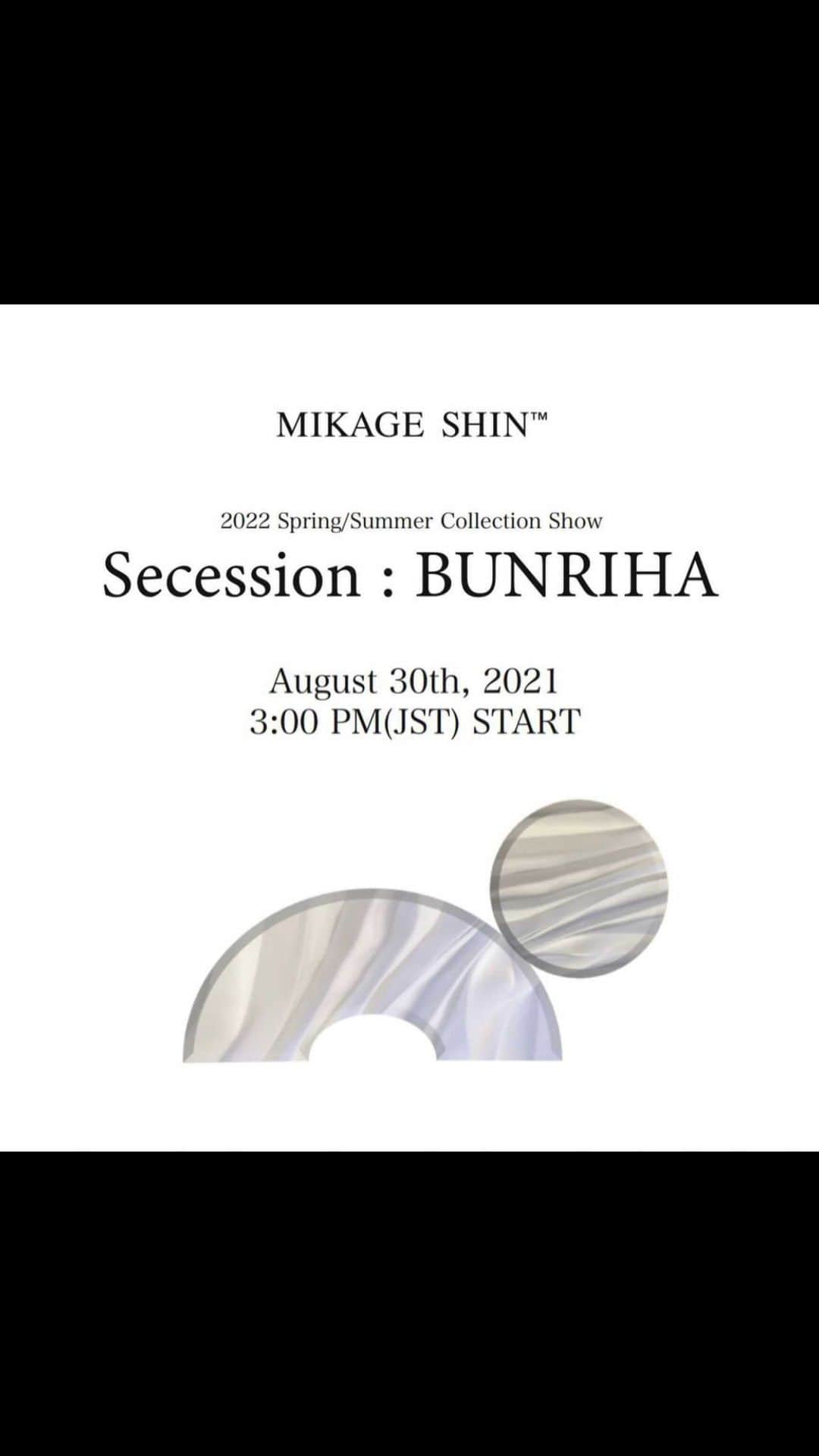 資生堂 のインスタグラム：「MIKAGE SHIN  2022 Spring - Summer / COLLECTION Secession: BUNRIHA  @mikageshin_official Movie: ©︎JFWO/INFAS.com/MIKAGE SHIN  Hair&Makeup:  @kenjitoyota (豊田 健治) @kenjitoyota_hair_makeup  #mikageshin  #shiseidohma  #tokyo  #東京  #japan  #backstage #fashion  #beauty  #fashionphotography #hair #makeup  #ファッション #ビューティー #ヘア #メイク  #ヘアメイクアーティスト」